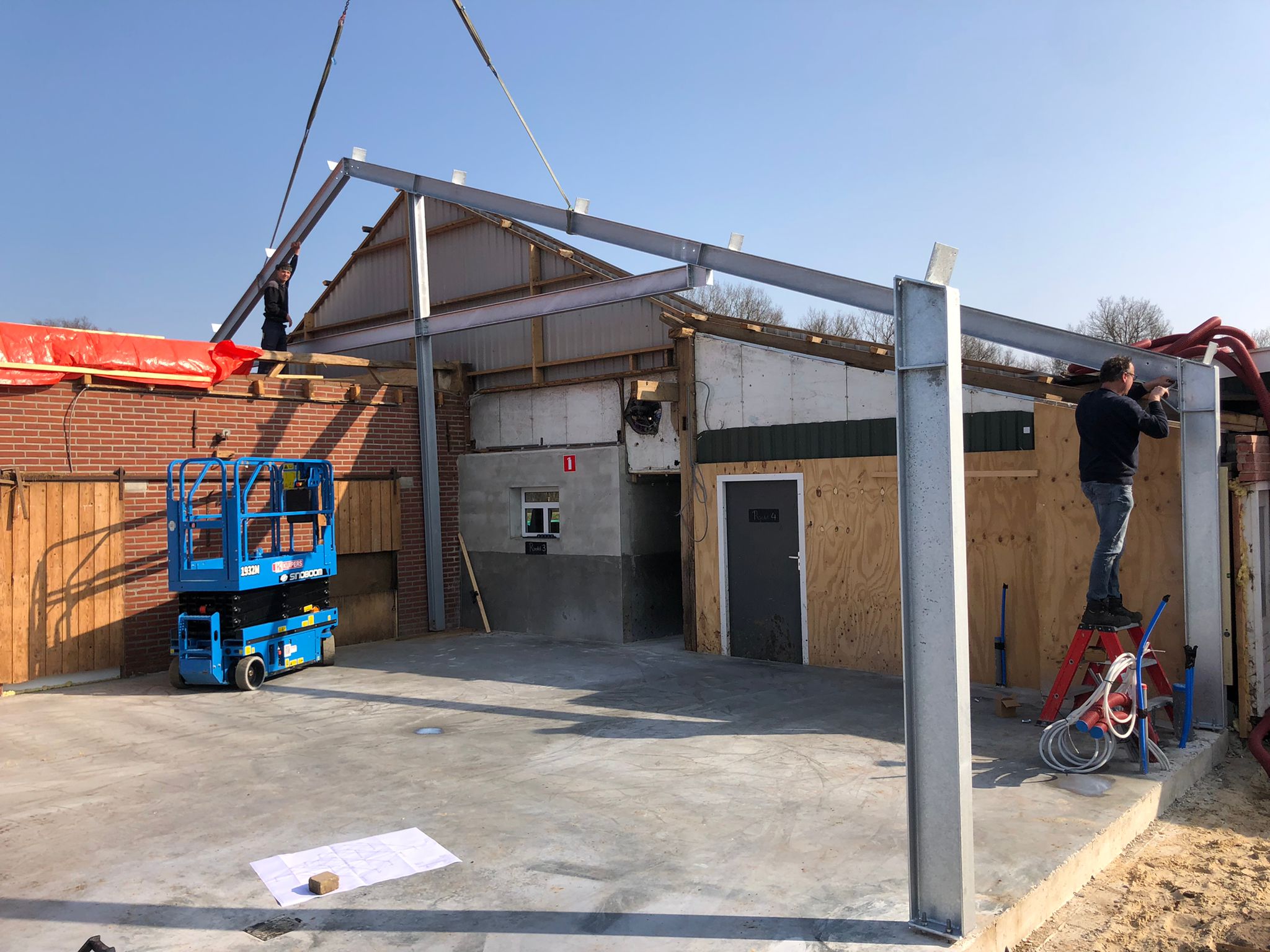Restauratie hondenverblijf Weerselo foto